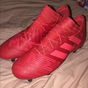 Men’s 6.5 (women’s 8) Nemeziz 17.1 soccer cleats